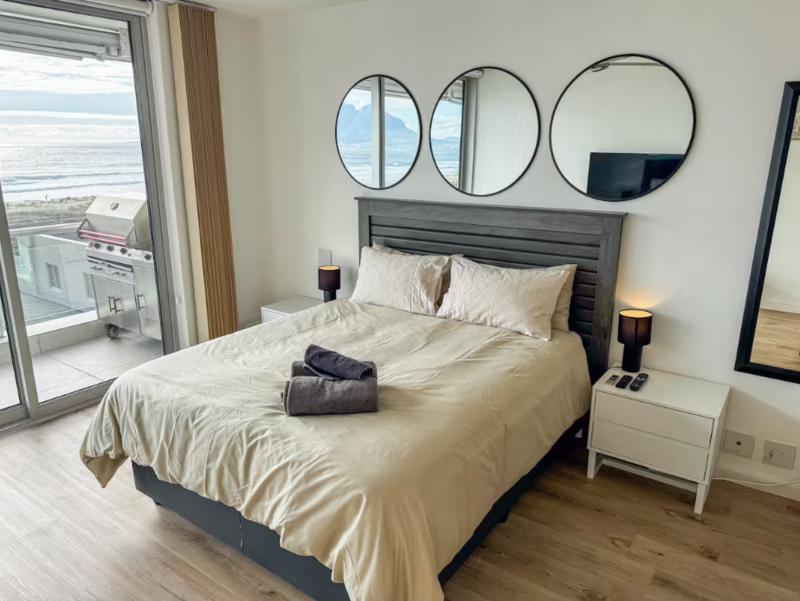 To Let 2 Bedroom Property for Rent in Dolphin Beach Western Cape